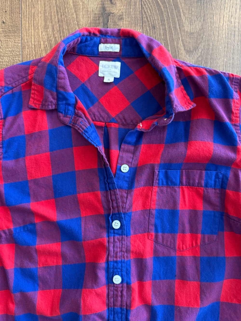 J. Crew women’s button down blue / red shirt, boy fit, size small - Picture 2 of 3